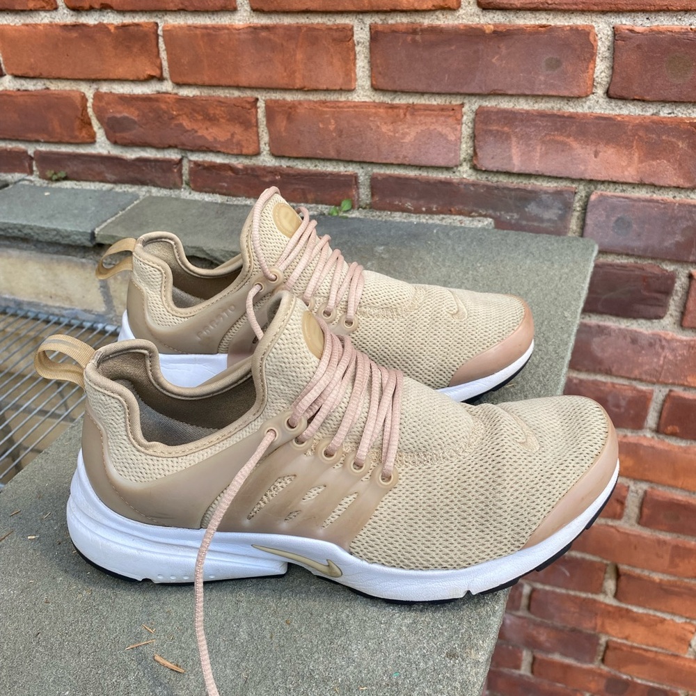Nike Air Presto Tan-Linen Women’s Sneaker
